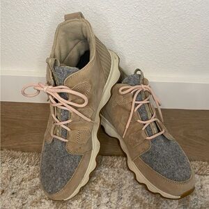 Sorel Women's Beige and Gray Lace-Up Sneakers with Pink Laces